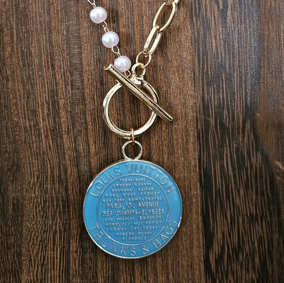 Trunks & Bags Gold and Blue Pendant Necklace - Picture 8 of 10